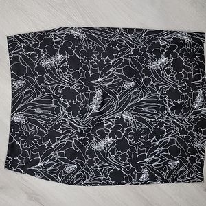 New York & Company size 0 black and white stretch Mini skirt